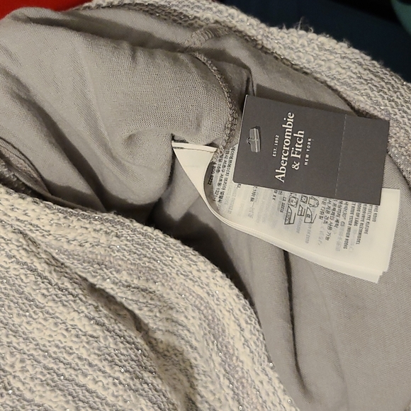 Abercrombie & Fitch, mini skirt, gray and white with silver, Size S - Picture 3 of 5